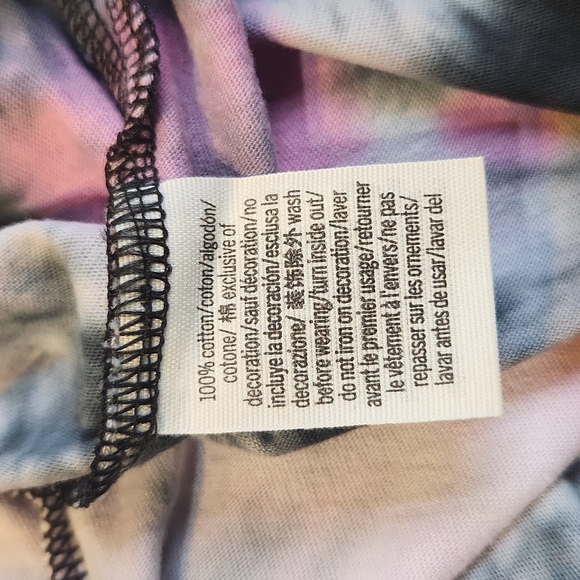 💥VS PINK LONG SLEEVE TEE💥 - Picture 4 of 6